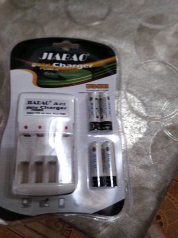 ⁦شاحن بطاريات قلم AA/AAA4 حجاره Jiabao Battery Charger AA/AAASet Of Batteries - 4 Pcs (AA)⁩ - الصورة ⁦15⁩