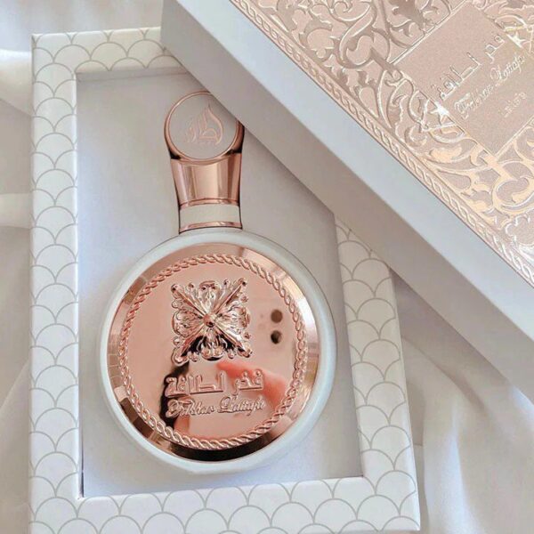 Lattafa  - عطر فخر لطافة او دي بارفان من لطافة - للنساء