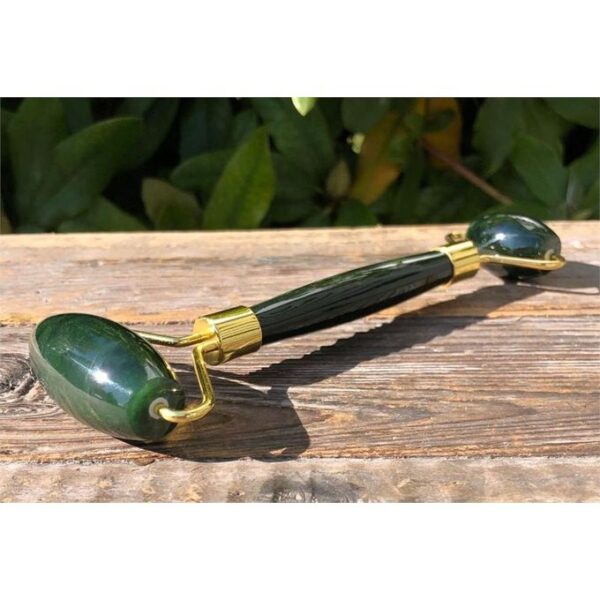 أداة جاد رولر الأصلي وجوا شا jade roller gua sha set - Image 8