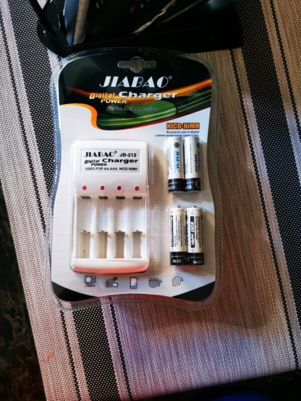 شاحن بطاريات قلم AA/AAA4 حجاره Jiabao Battery Charger AA/AAASet Of Batteries - 4 Pcs (AA) - Image 2