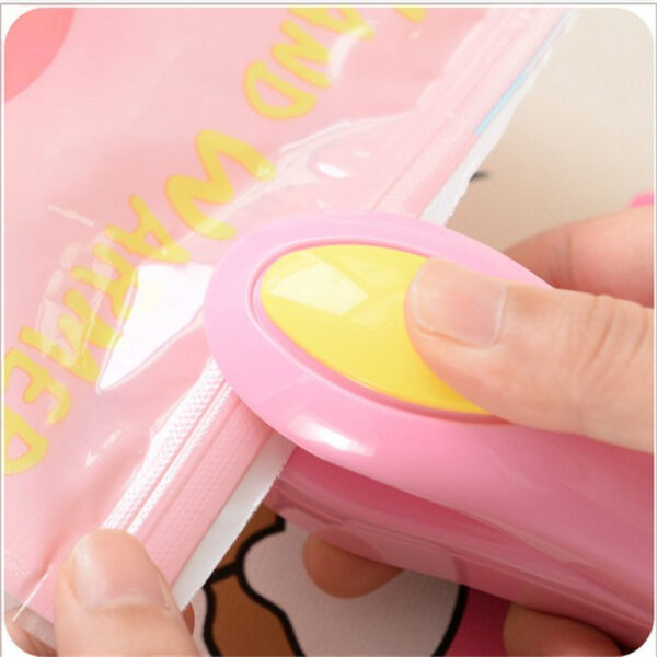 اله تغليف الطعام و اكياس الطعام Mini Portable Food Storage Bag Sealing Machine - Image 3